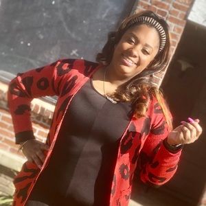 Meet your Posher, Ebony